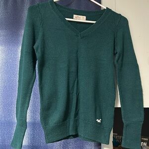 Hollister V-neck sweatshirt